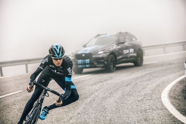 2015環法自行車賽驚豔亮點 JAGUAR F-PACE披天藍深黑偽裝現身